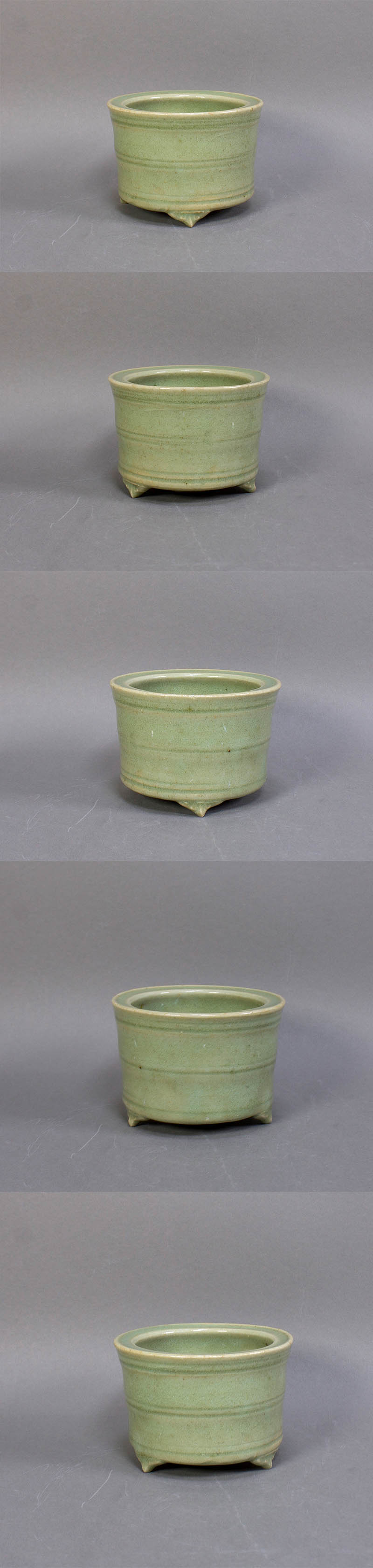 中国美術  龍泉青磁  香炉  年代物 元時代龍泉窯青磁三足袴腰香炉 | Longquan celadon / Yuan