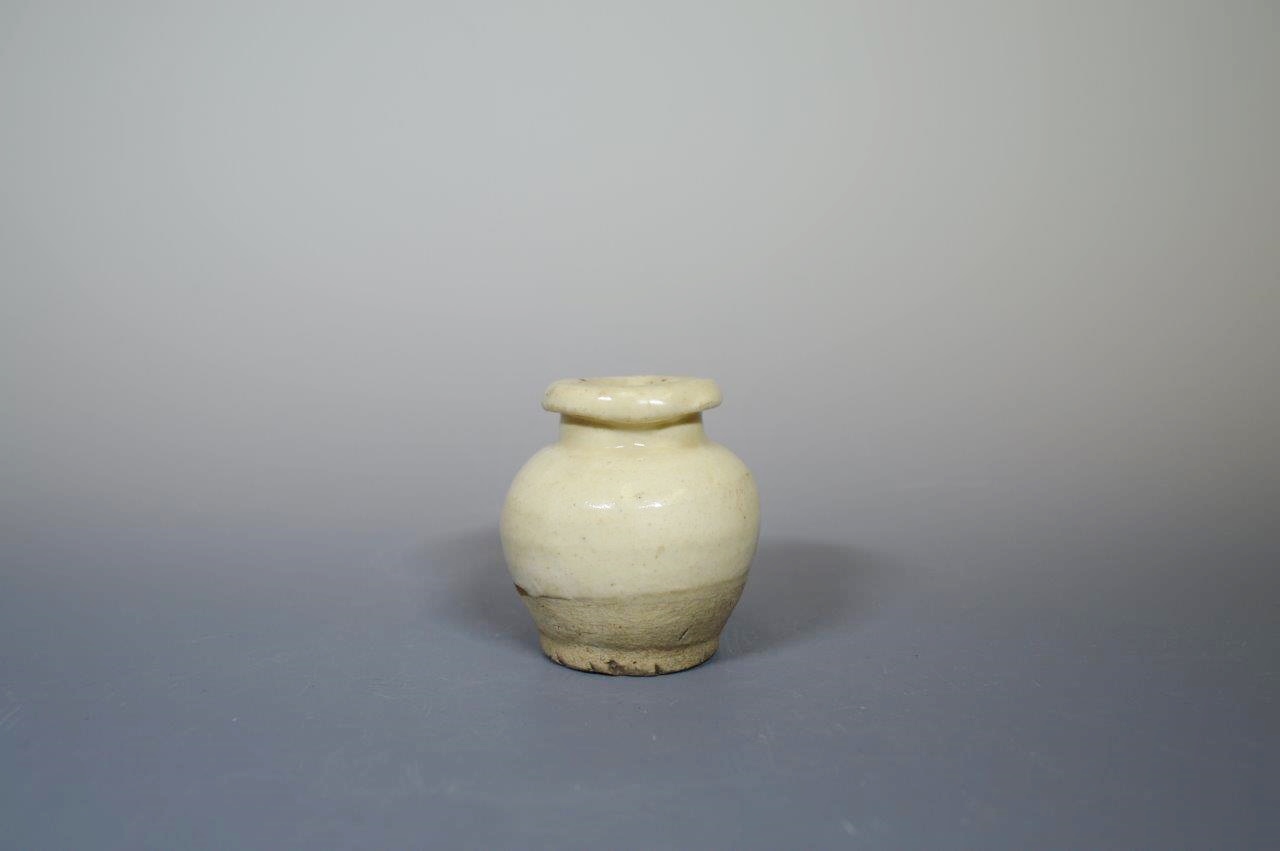 大熊美術 - 磁州窯白釉小壺 | 古美術品専門サイト fufufufu.com