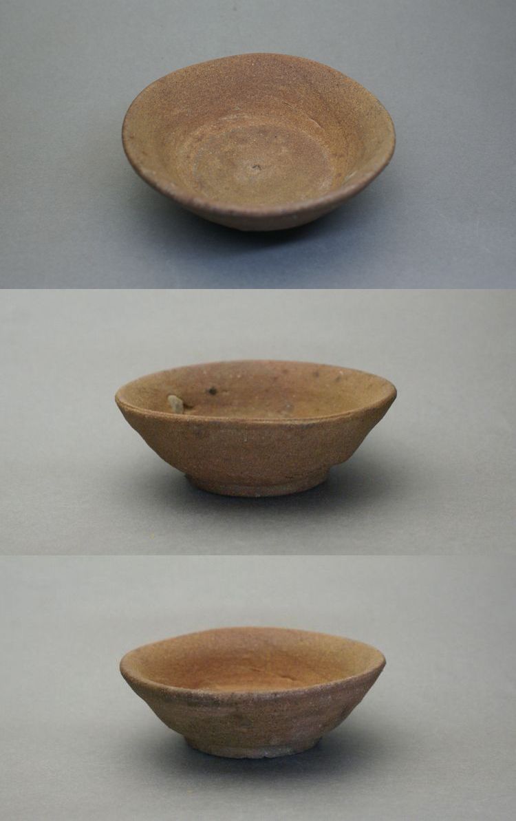 東中野 - 常滑 山盃 | 古美術品専門サイト fufufufu.com