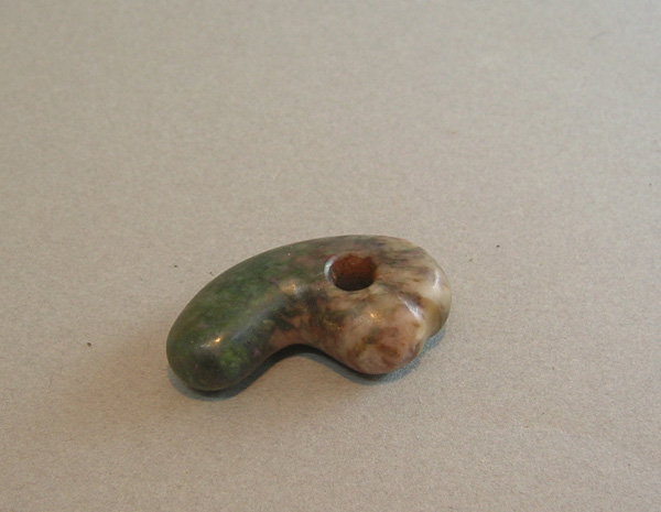 勾玉　三点　共箱付　翡翠・石製　玉石 時代物　古美術　骨董品 古玩 南 - ヒスイ勾玉 | 古美術品専門サイト fufufufu.com