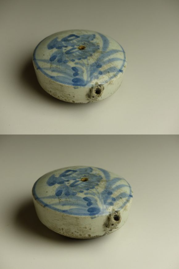 古美術 猫 - 李朝染付花文丸水滴 | 古美術品専門サイト fufufufu.com