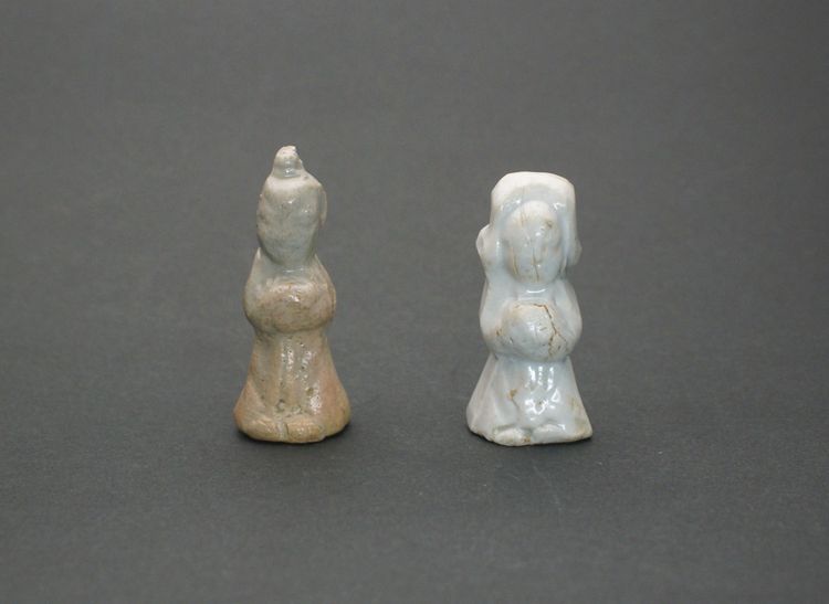 東中野 - 李朝 白磁人形 | 古美術品専門サイト fufufufu.com