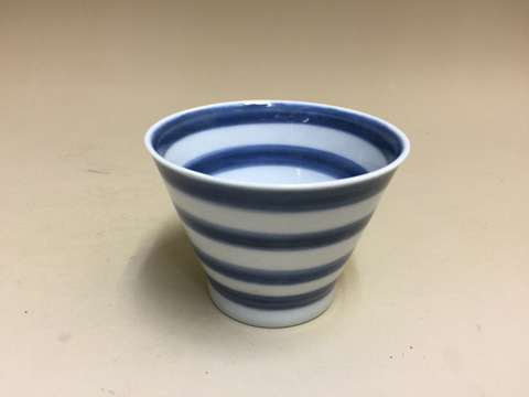 ギャラリー辰巳 - 古伊万里 輪線文猪口 | 古美術品専門サイト fufufufu.com