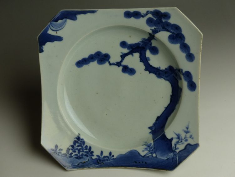 古美術 猫 - 伊万里染付松文隅切皿 | 古美術品専門サイト fufufufu.com